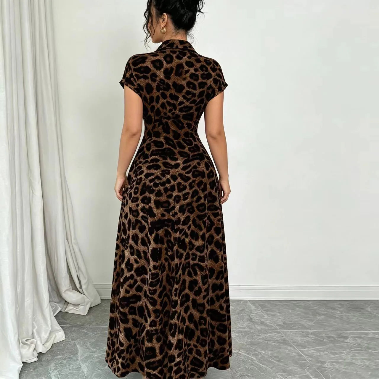 Elegant Leopard Print Lapel Short-Sleeve Waist-Cinched Button Dress