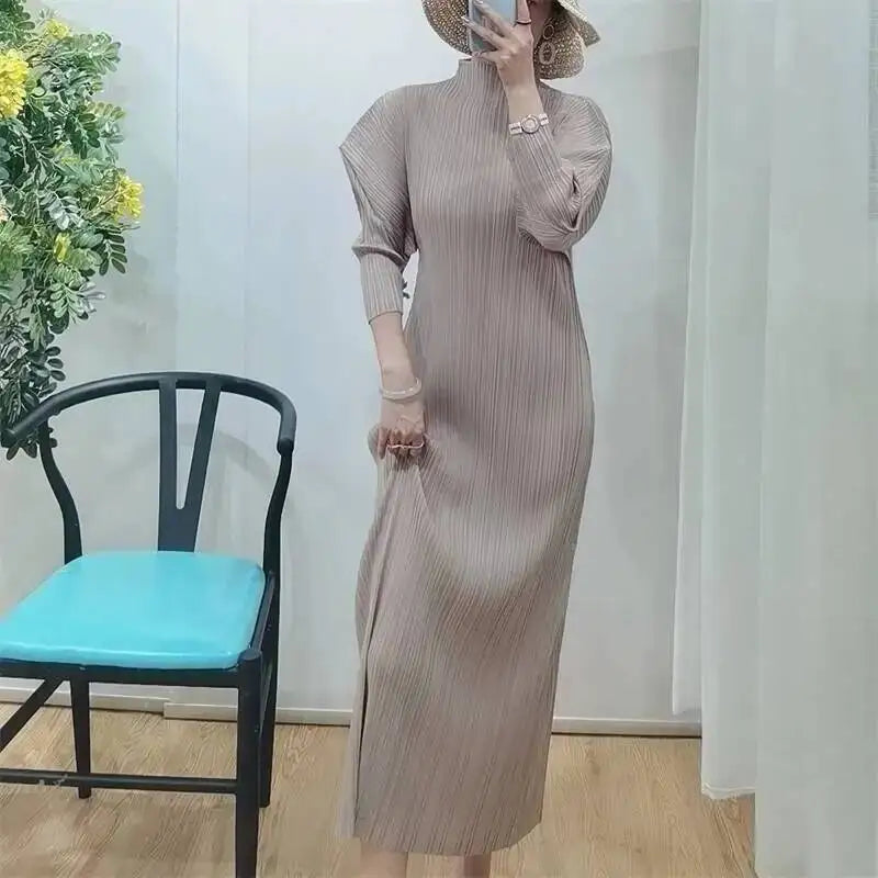 Pleated Half High-End High Collar Batwing Sleeve Women'S Dress