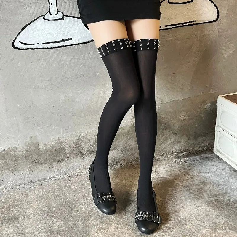 Subculture Y2K Spiked Fishnet Tights Sexy Rivet Decor Pantyhose Punk Street Style Mesh Stockings for Women Party Outfits Socks